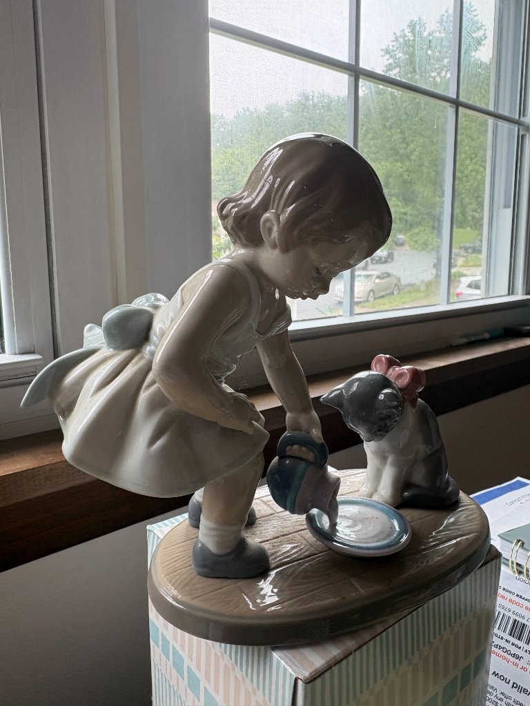Kitty Breakfast Time Figurine